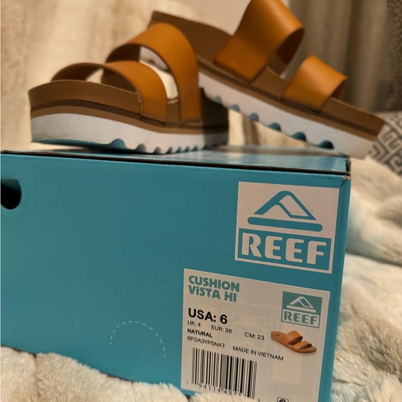 Reef Cushion Hi Sandals Slip On in a Saddle  Brown Color - Picture 2 of 4